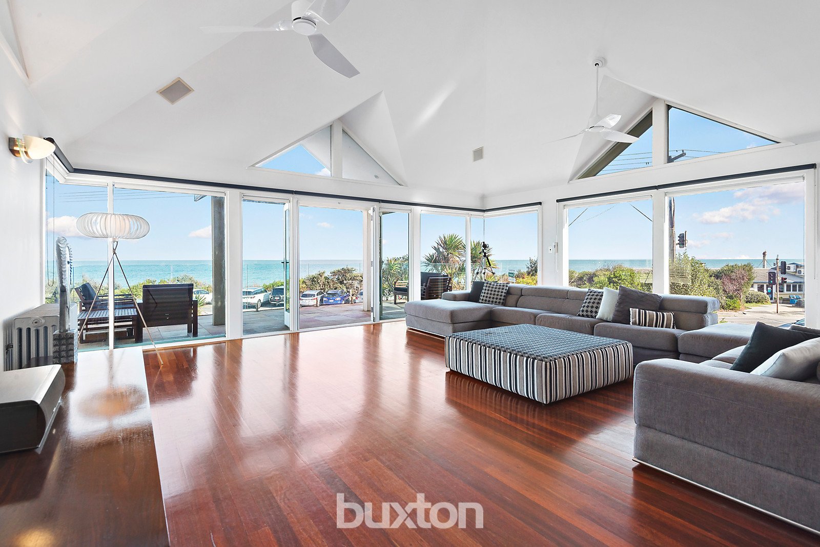 Gallery: 154 Beach Road