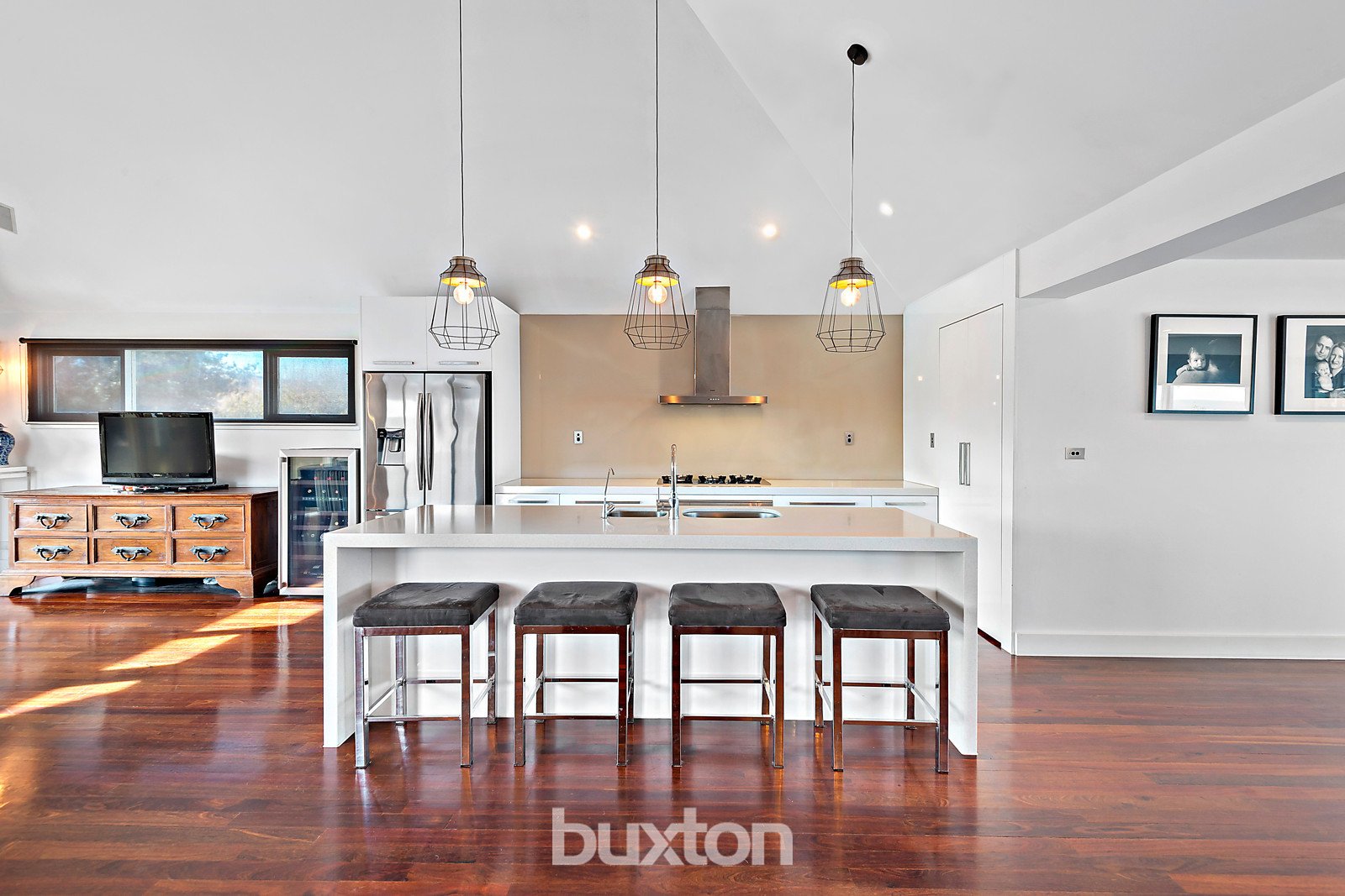 Gallery: 154 Beach Road