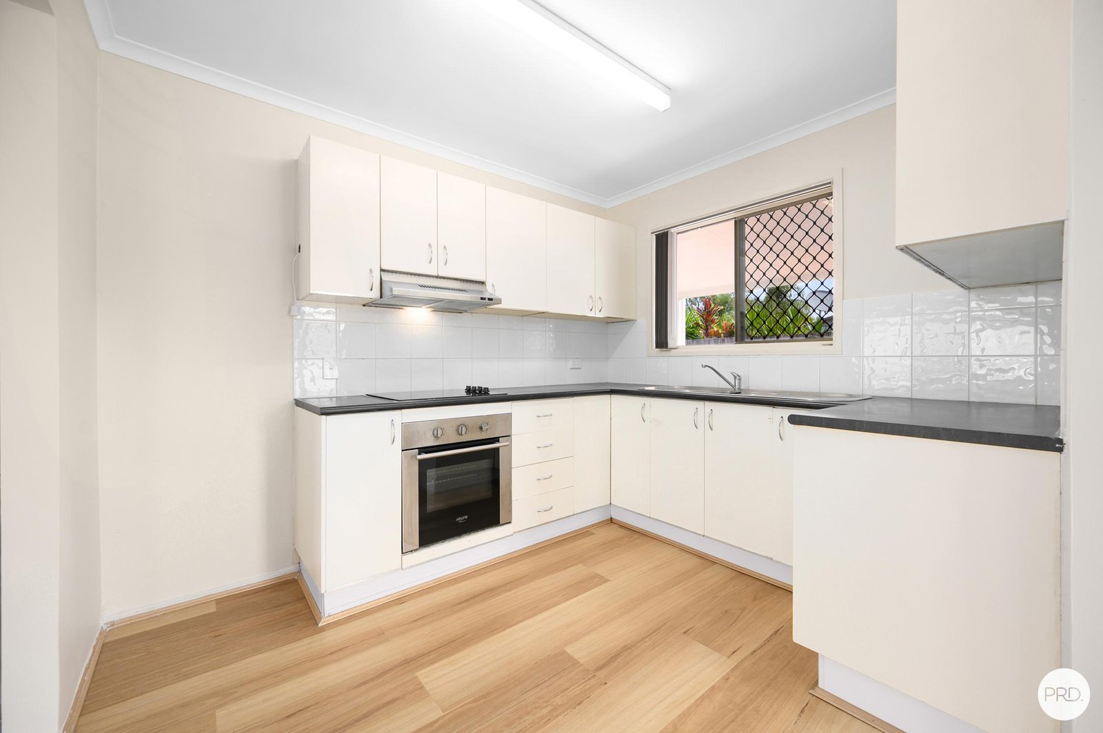154 Benowa Road SOUTHPORT 4