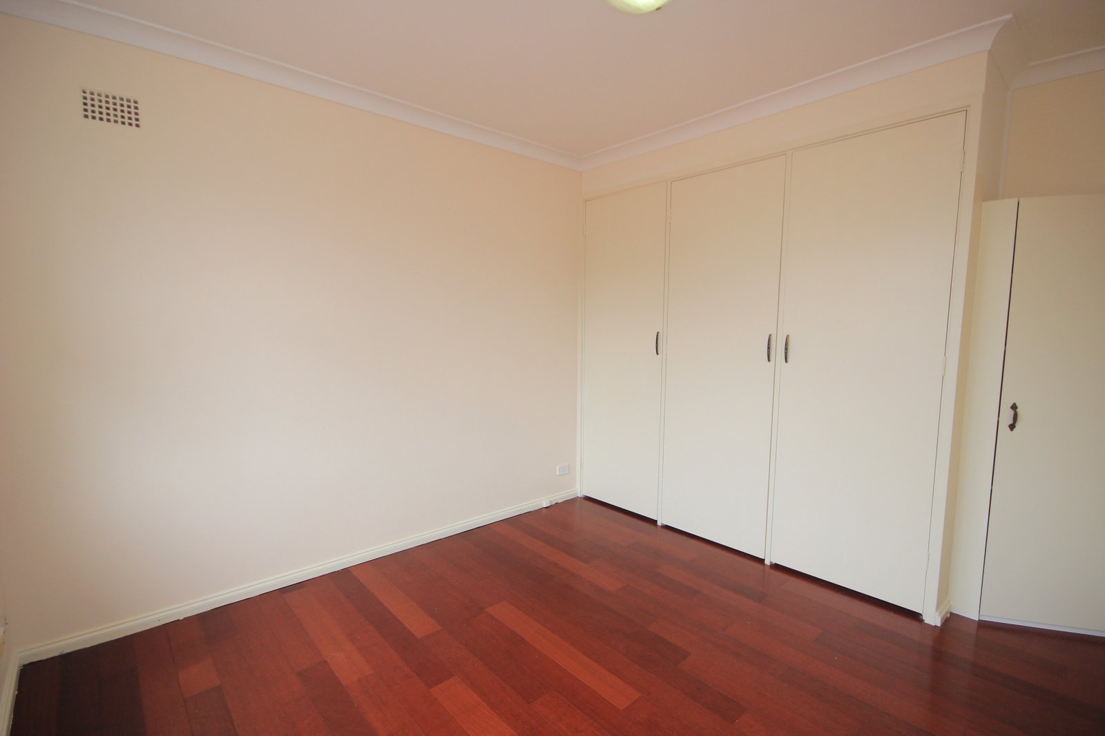 154 Chuter Avenue SANS SOUCI 4