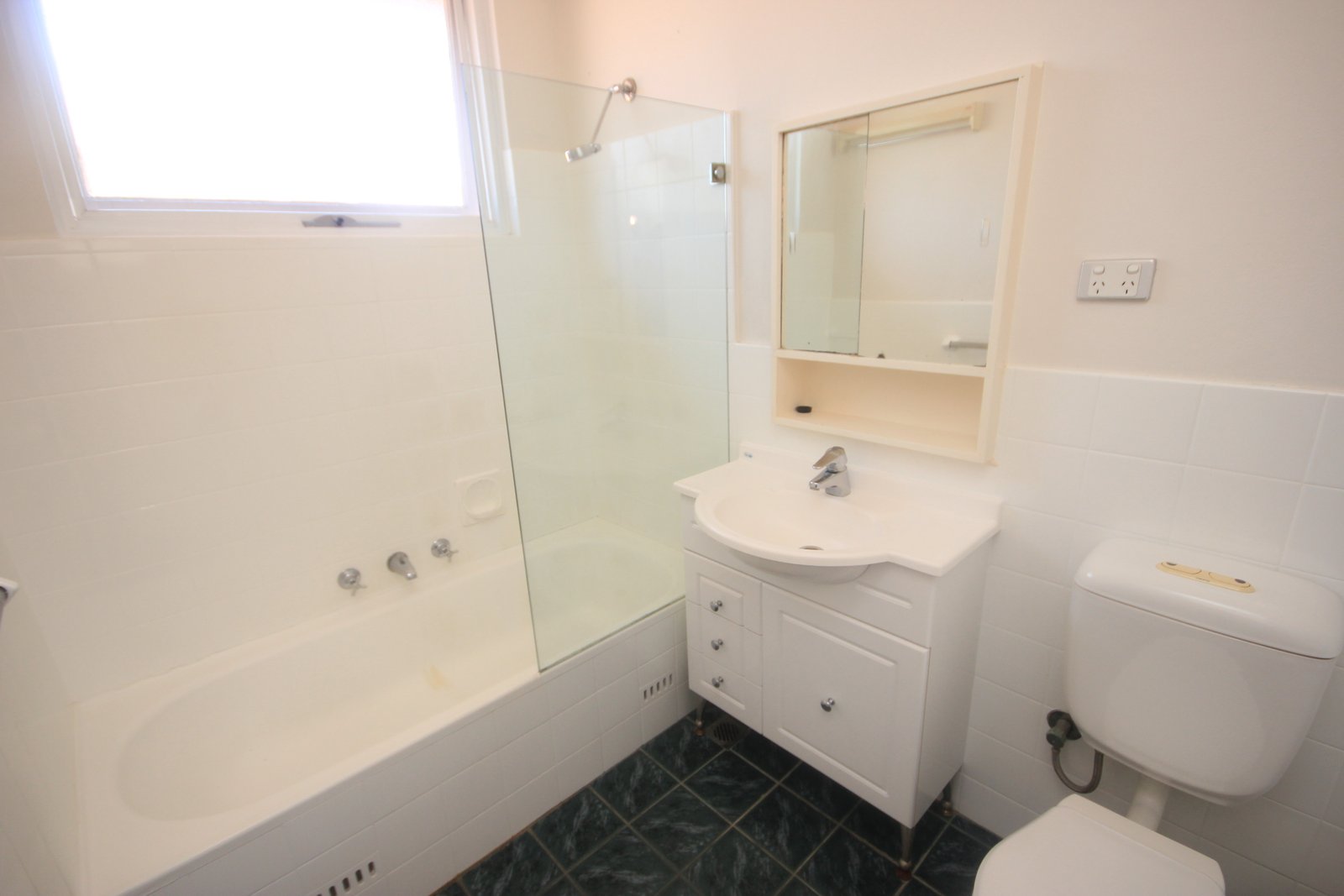 154 Chuter Avenue SANS SOUCI 2