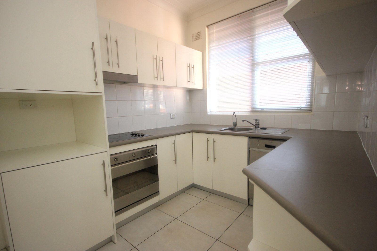 154 Chuter Avenue SANS SOUCI 4