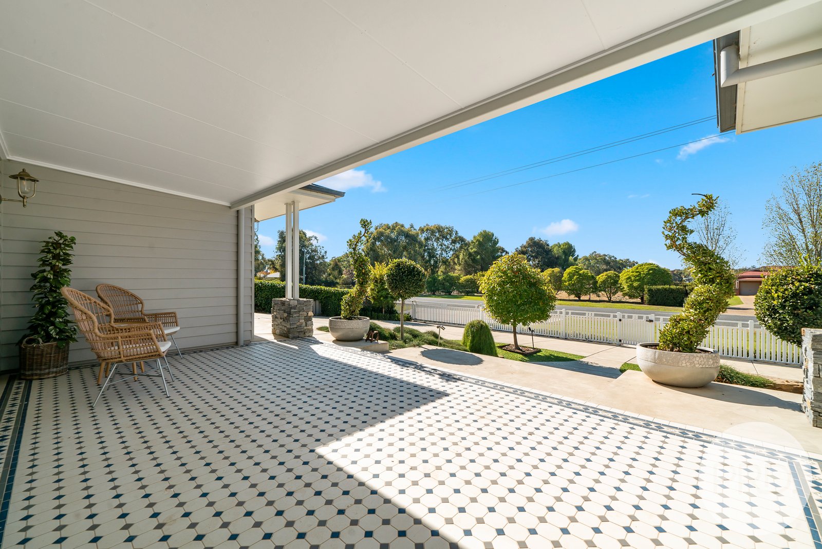 154 Main Street LAKE ALBERT 7