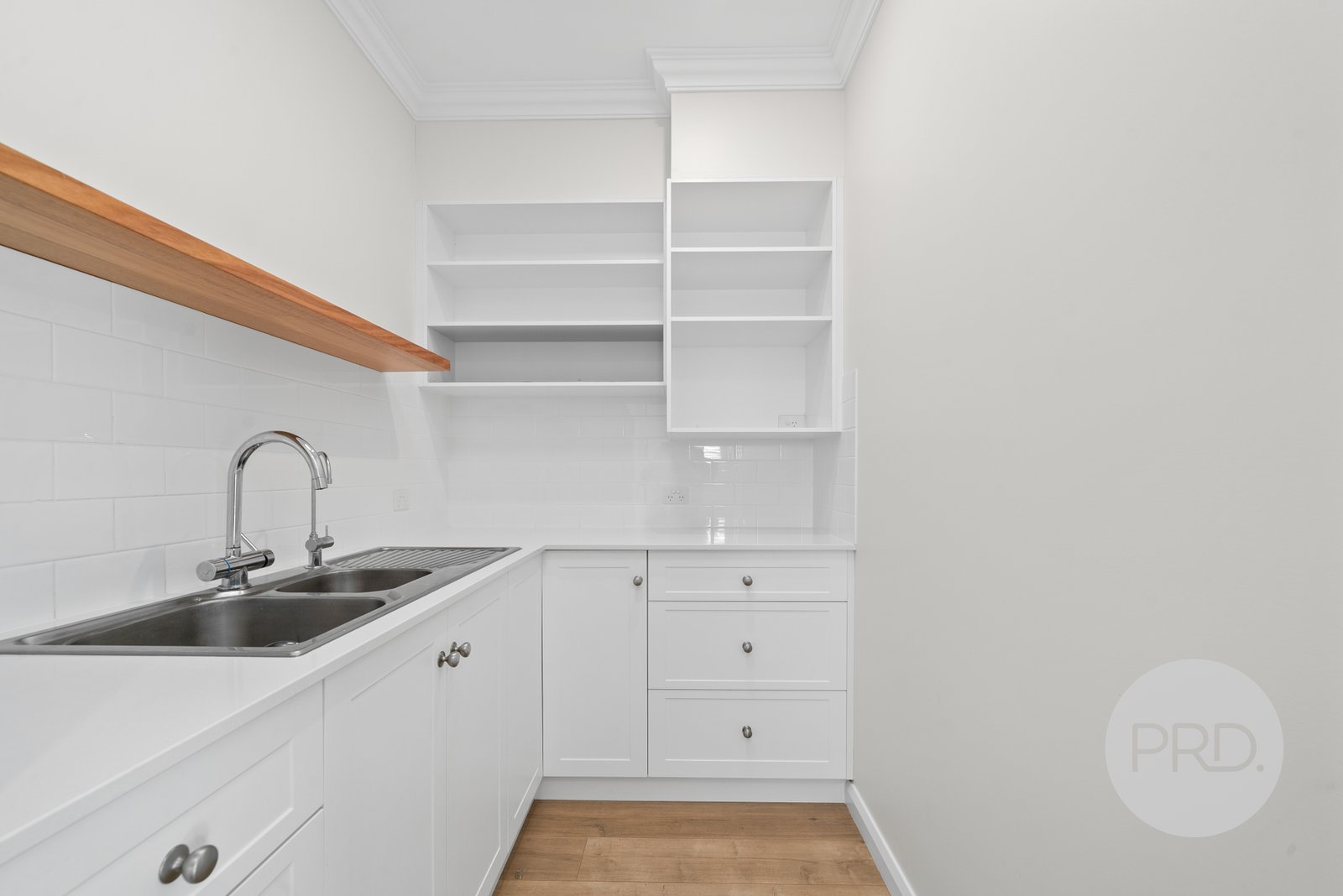 154 Main Street LAKE ALBERT 13