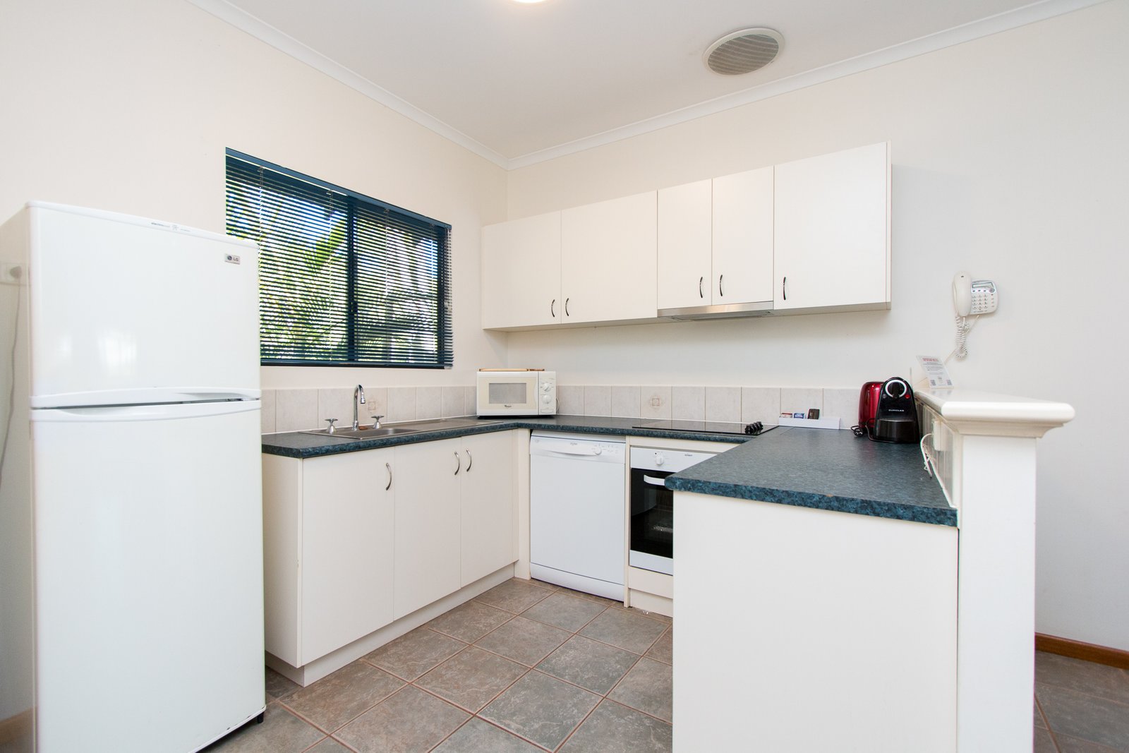 15/4 Murray Road CABLE BEACH 18