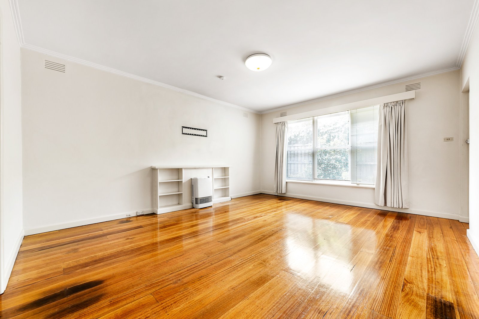 Real Estate and Property in 15/4 Stonehaven Court, Toorak, VIC