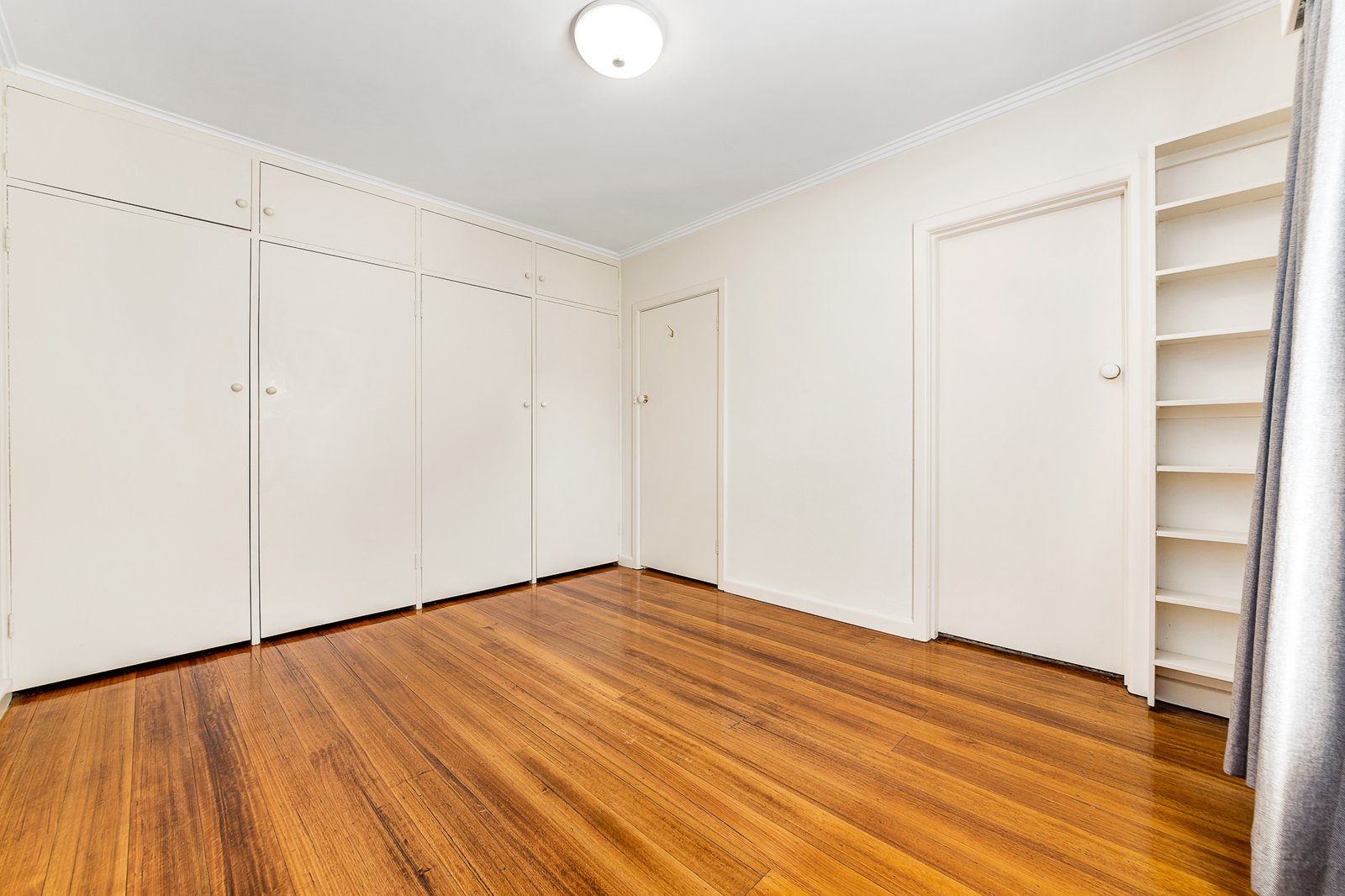 Real Estate and Property in 15/4 Stonehaven Court, Toorak, VIC