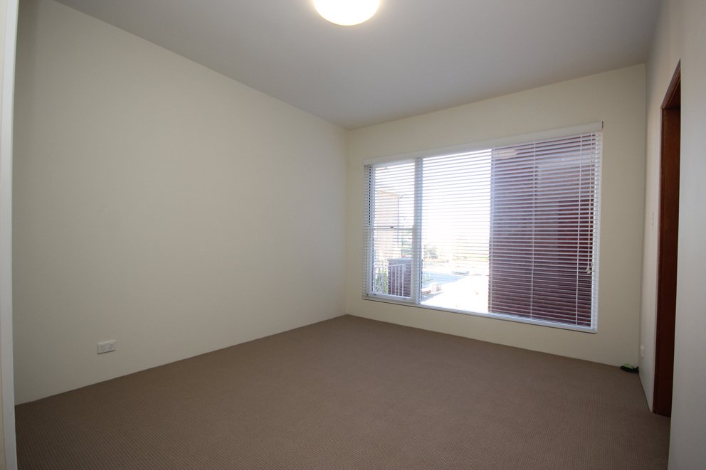 154 The Grand Parade MONTEREY 7