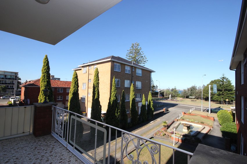 154 The Grand Parade MONTEREY 11