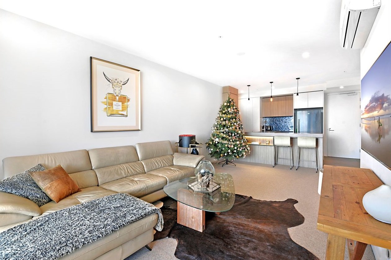 154/31 Queensland Avenue BROADBEACH 4
