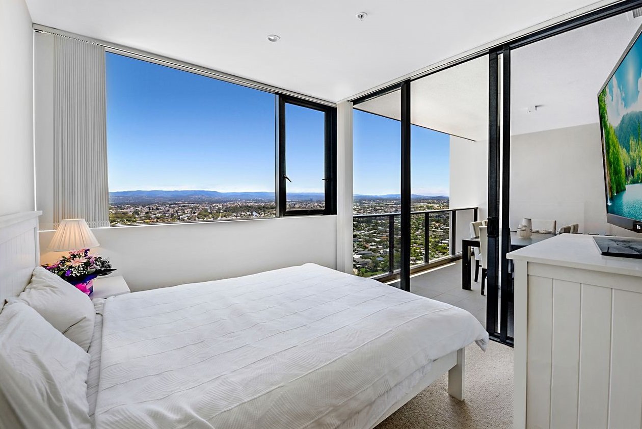 154/31 Queensland Avenue BROADBEACH 6