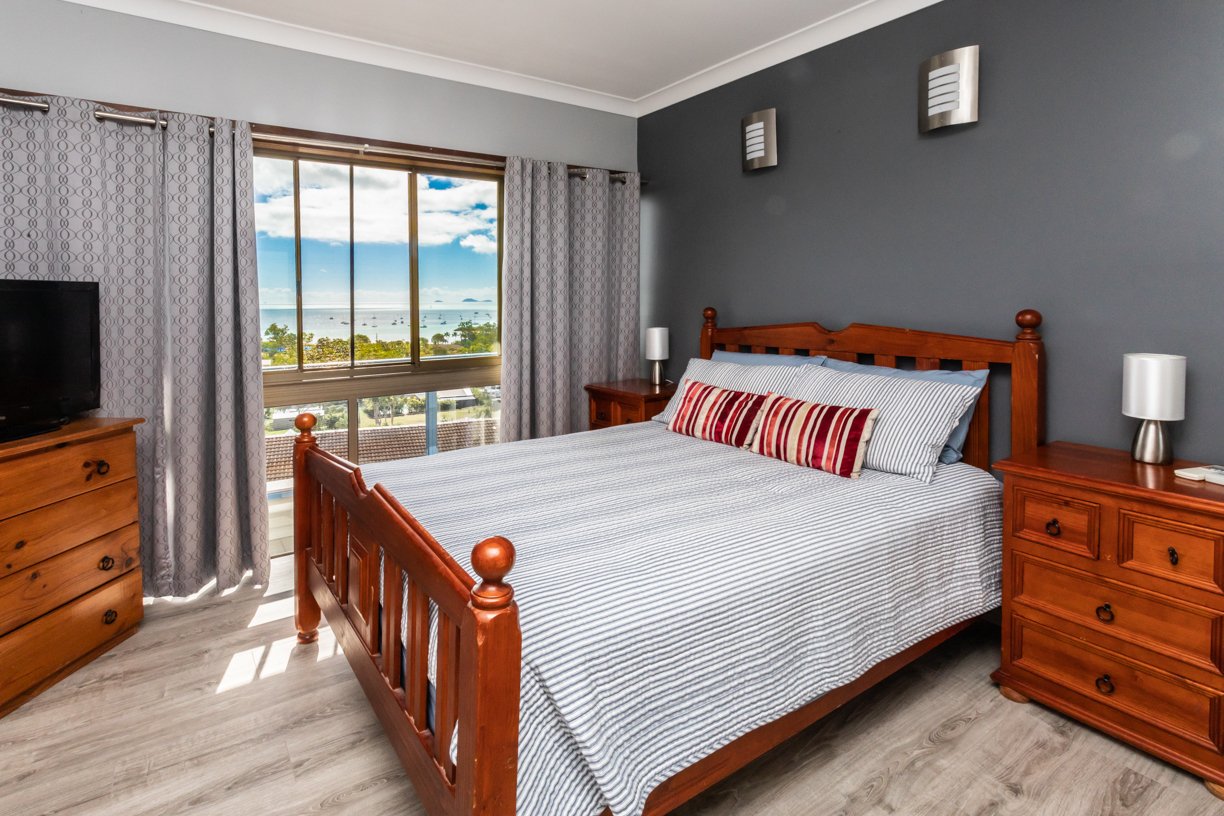 154/6 Eshelby Drive CANNONVALE 9