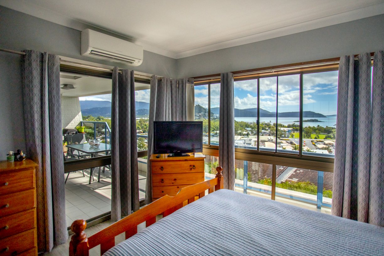 154/6 Eshelby Drive CANNONVALE 10