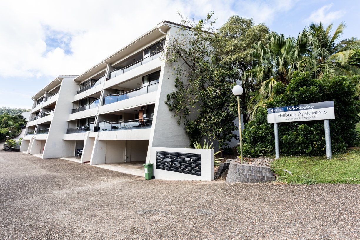 154/6 Eshelby Drive CANNONVALE 16