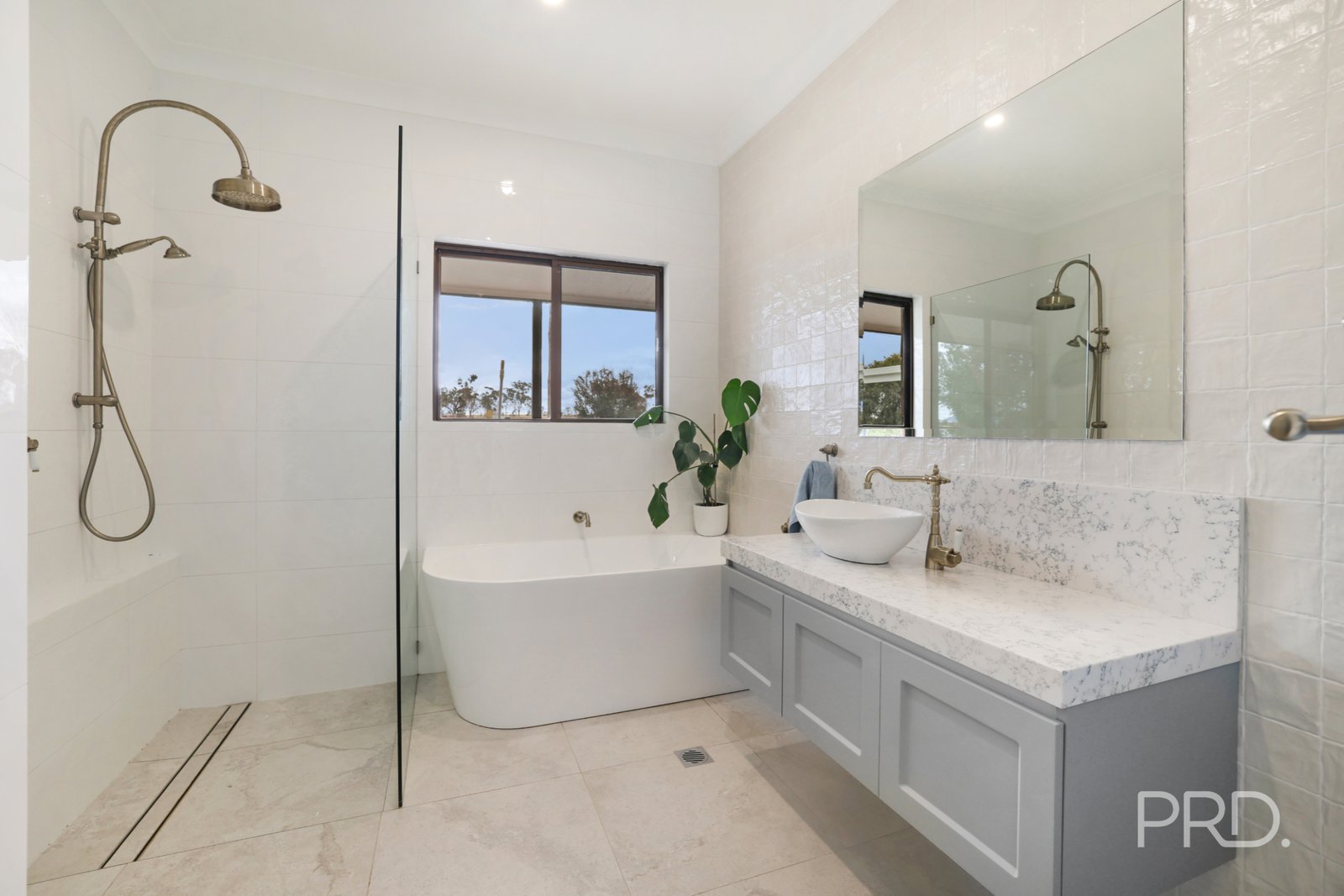 1547 Oxley Highway TAMWORTH 16