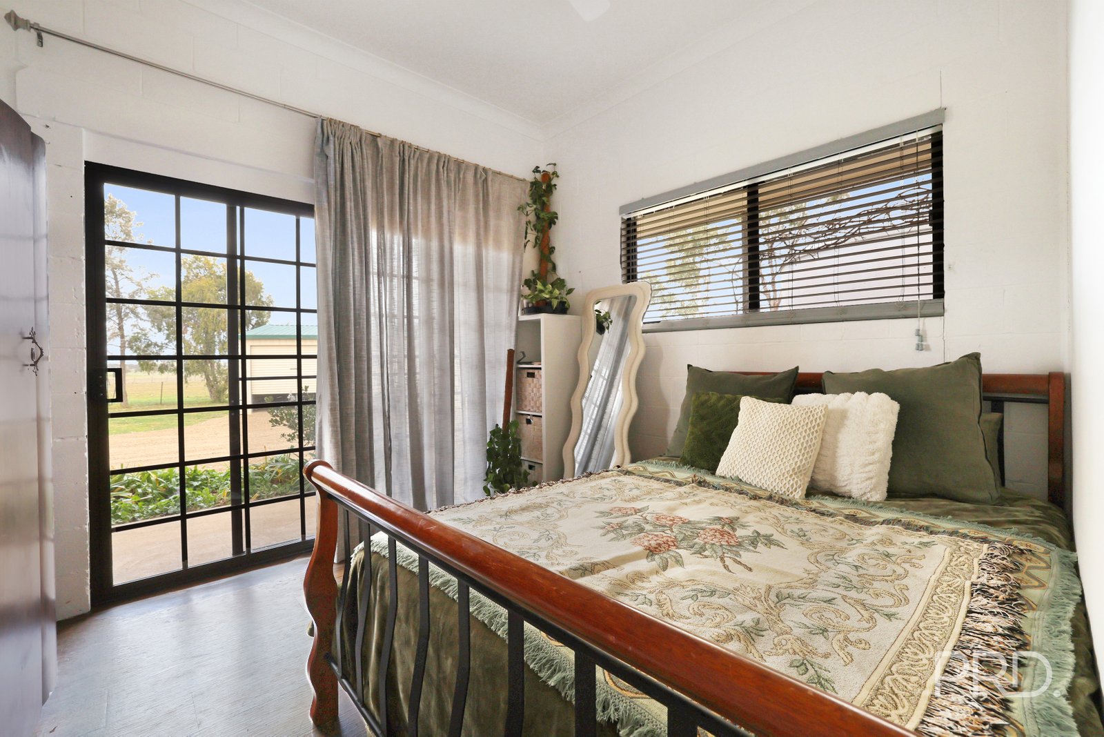 1547 Oxley Highway TAMWORTH 19