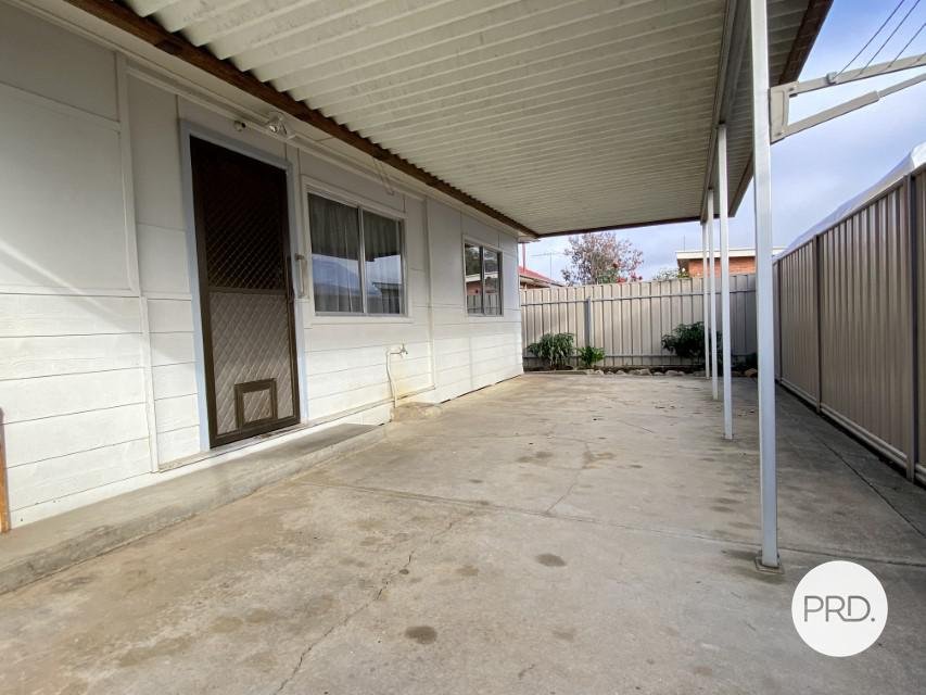 1/548 Klose Street LAVINGTON 14