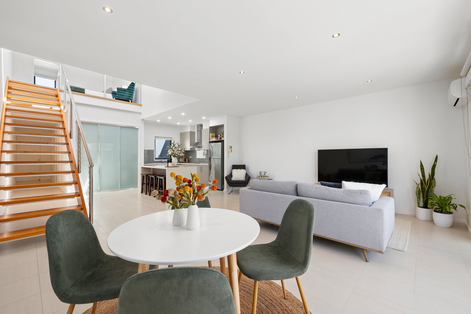 Gallery: 15/487 Highett Road