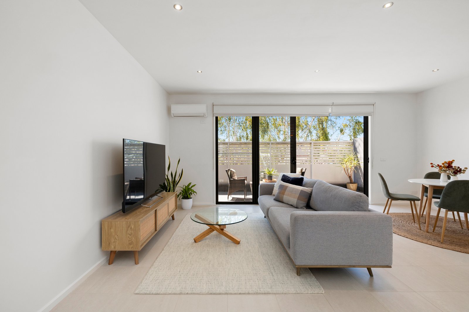 Gallery: 15/487 Highett Road