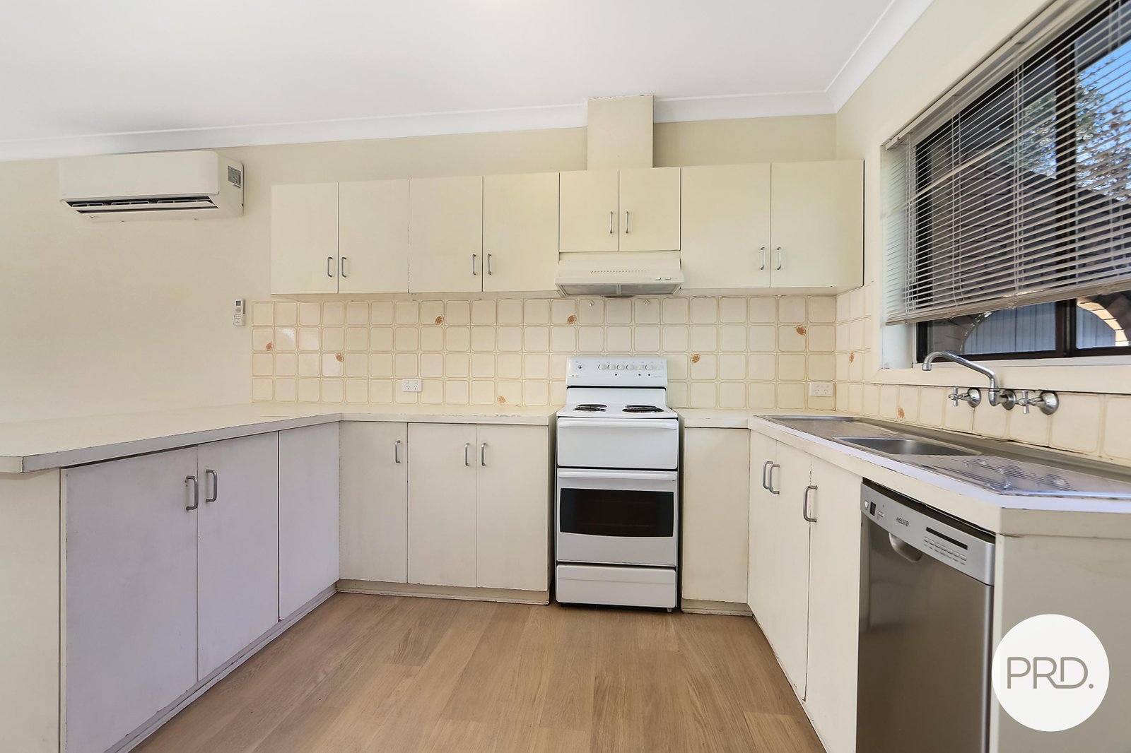 1/549 Ebden Street SOUTH ALBURY 2