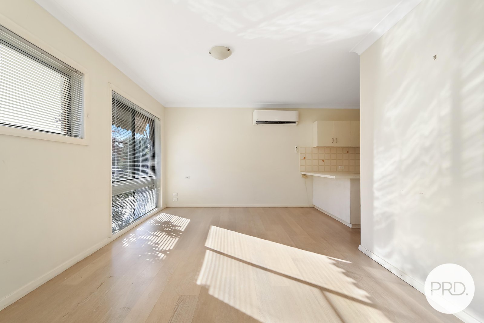 1/549 Ebden Street SOUTH ALBURY 3