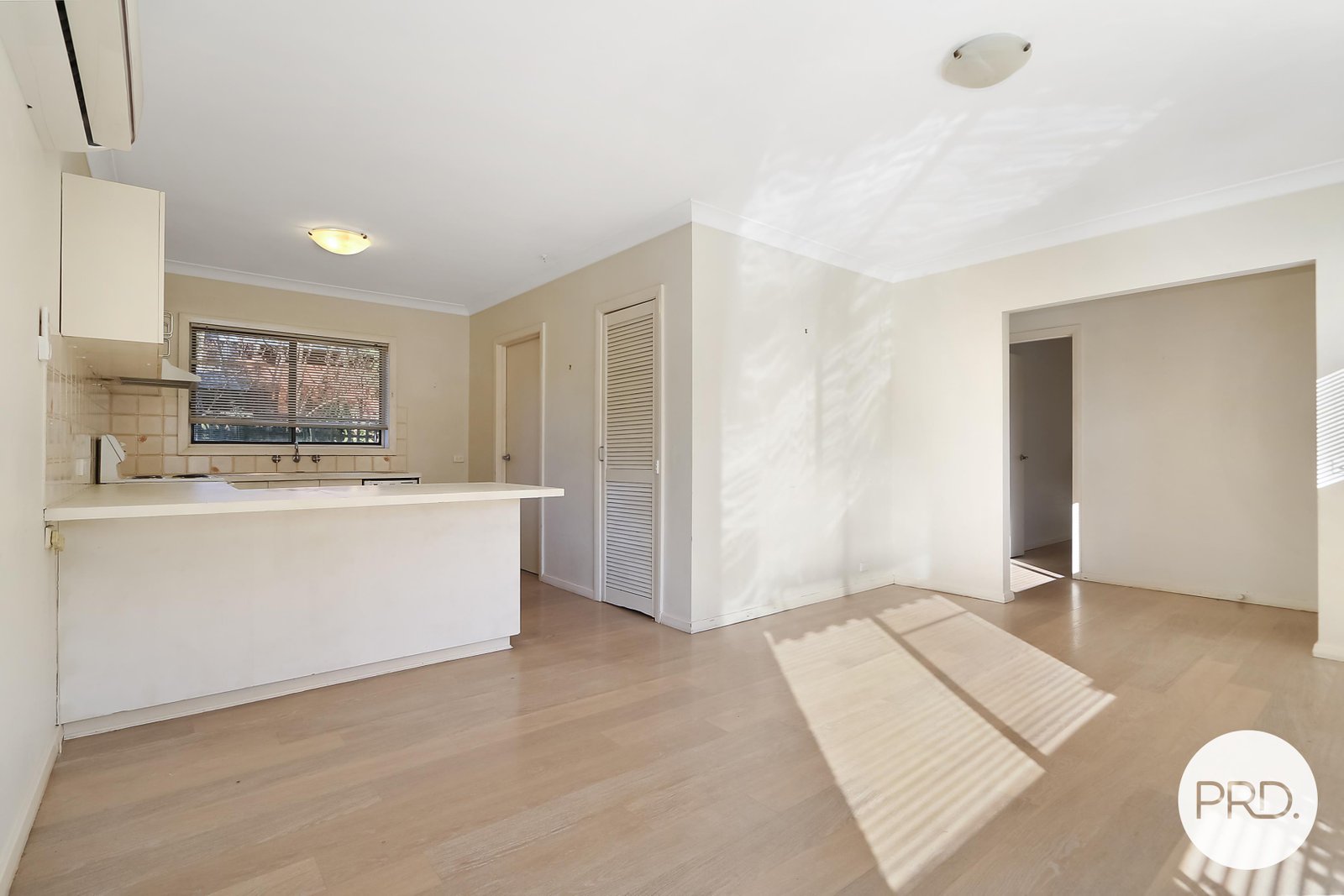 1/549 Ebden Street SOUTH ALBURY 4