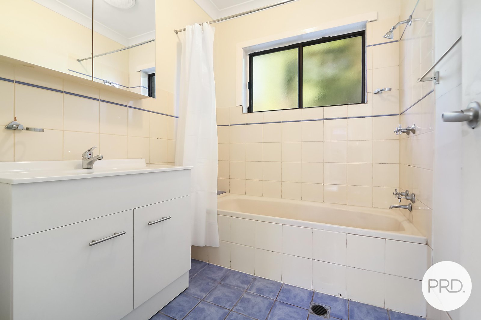 1/549 Ebden Street SOUTH ALBURY 6