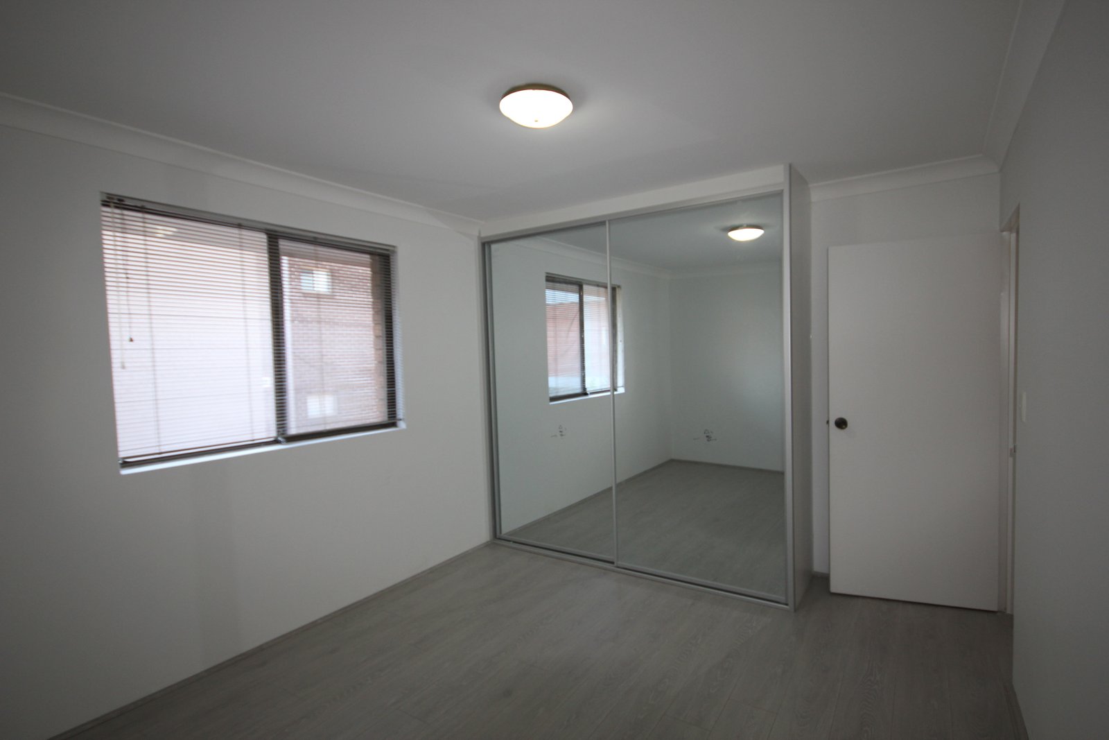 15/5-13 Hayburn Avenue ROCKDALE 4