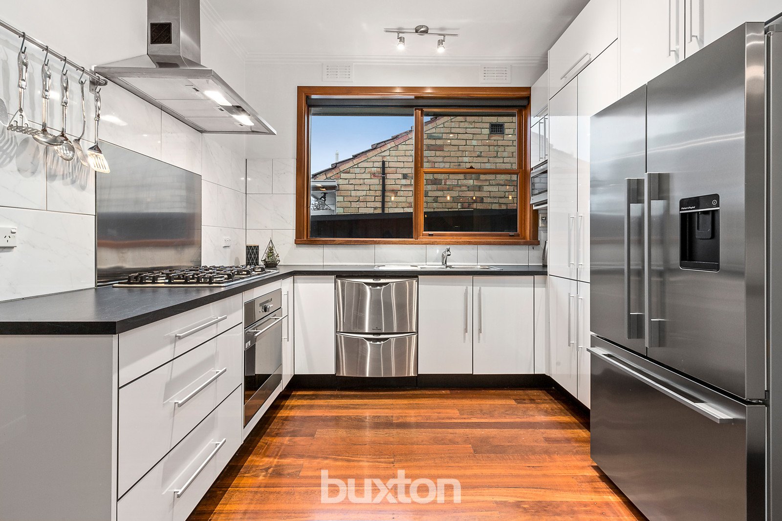 Gallery: 155 Bay Road