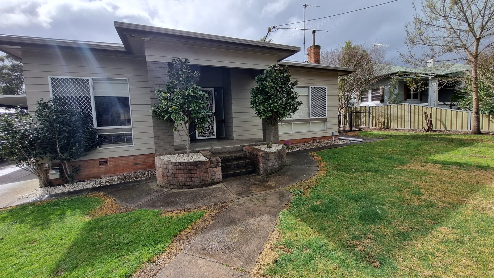 155 Hanley Street GUNDAGAI 1