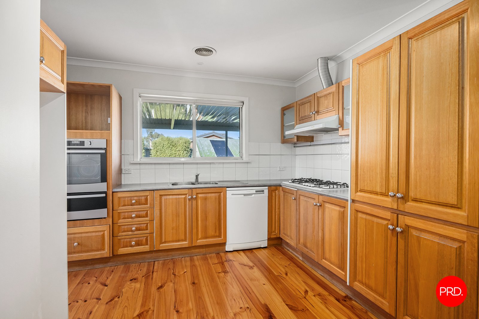 155 Mackenzie Street West  GOLDEN SQUARE 2