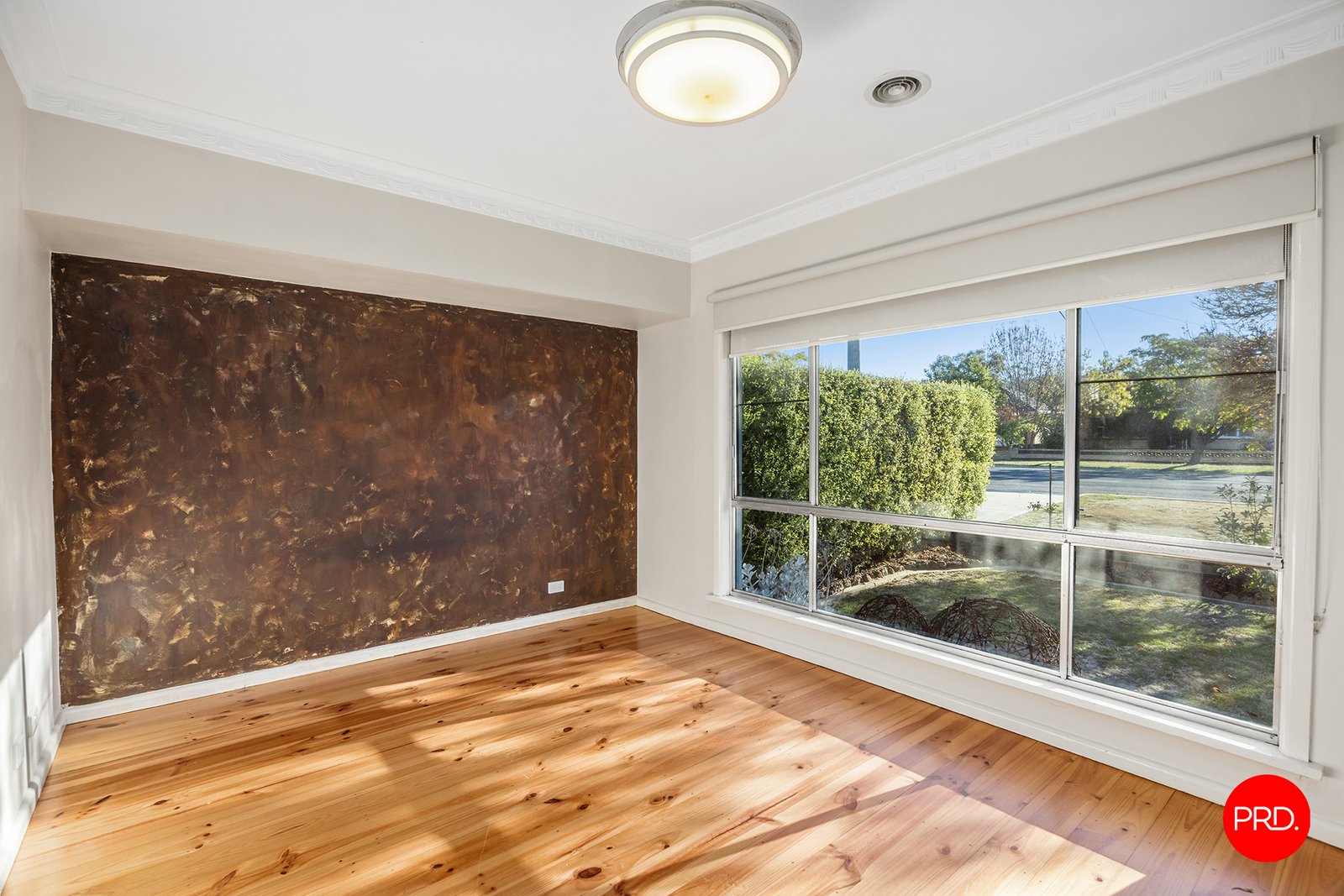 155 Mackenzie Street West  GOLDEN SQUARE 6