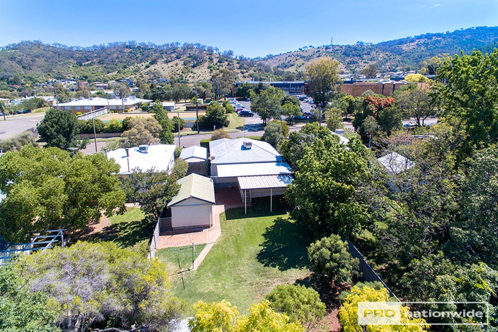 155 Piper Street TAMWORTH 13