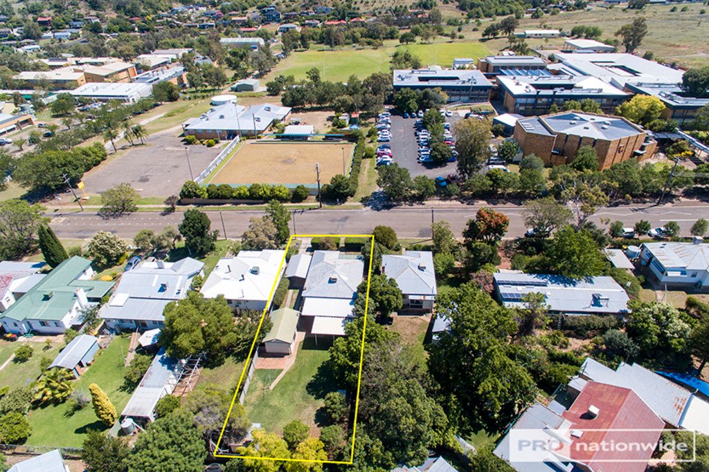 155 Piper Street TAMWORTH 21