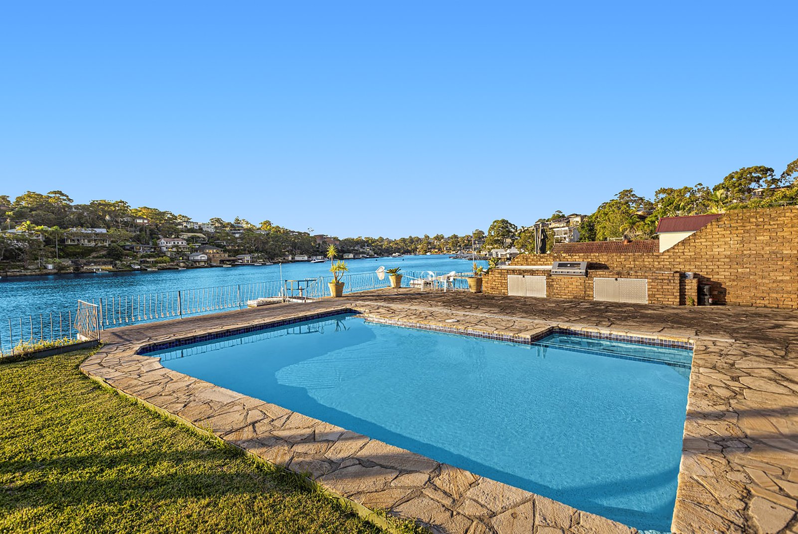 155 Queens Road CONNELLS POINT 8