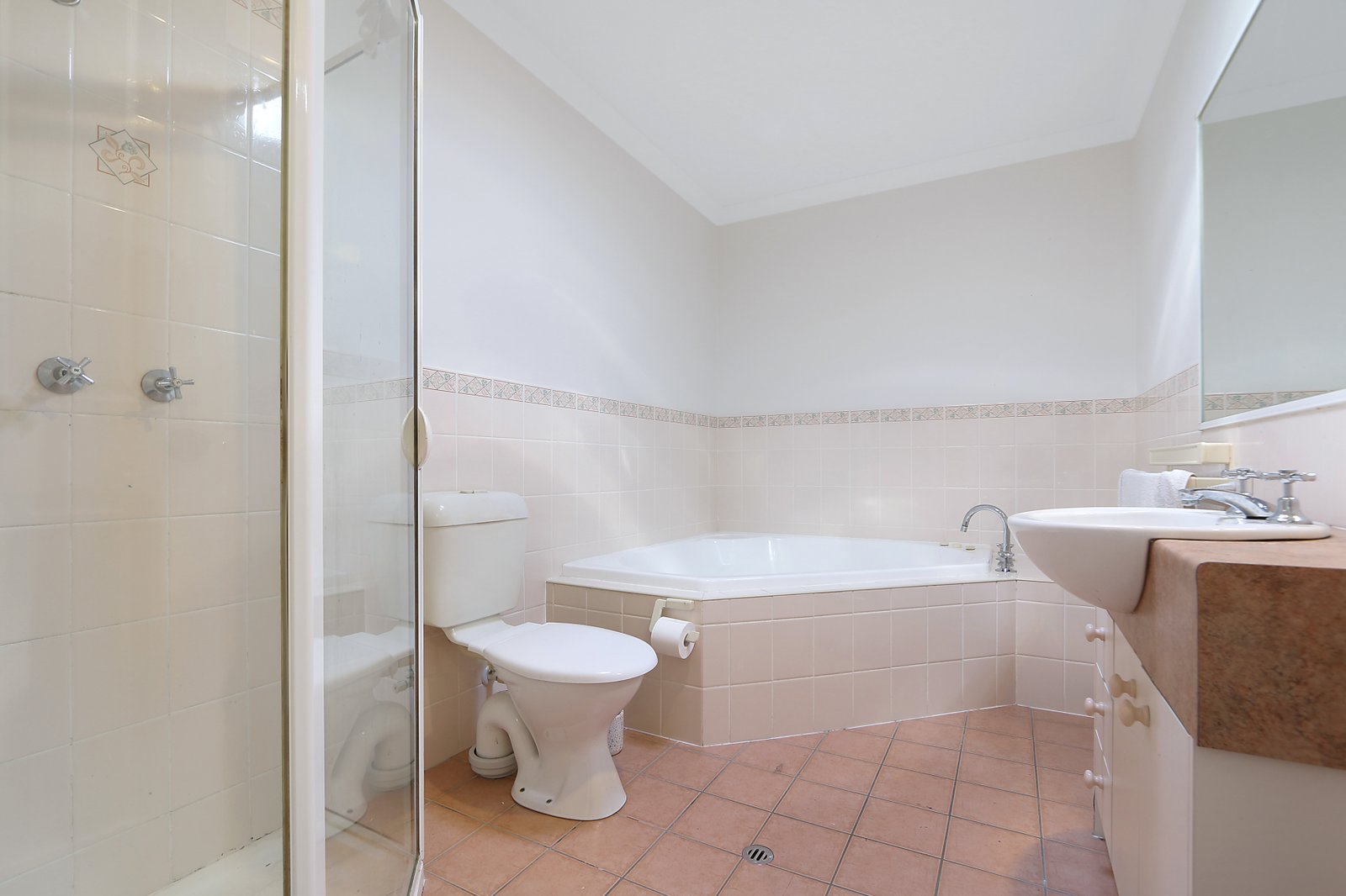 1/550 Kotthoff Street LAVINGTON 11