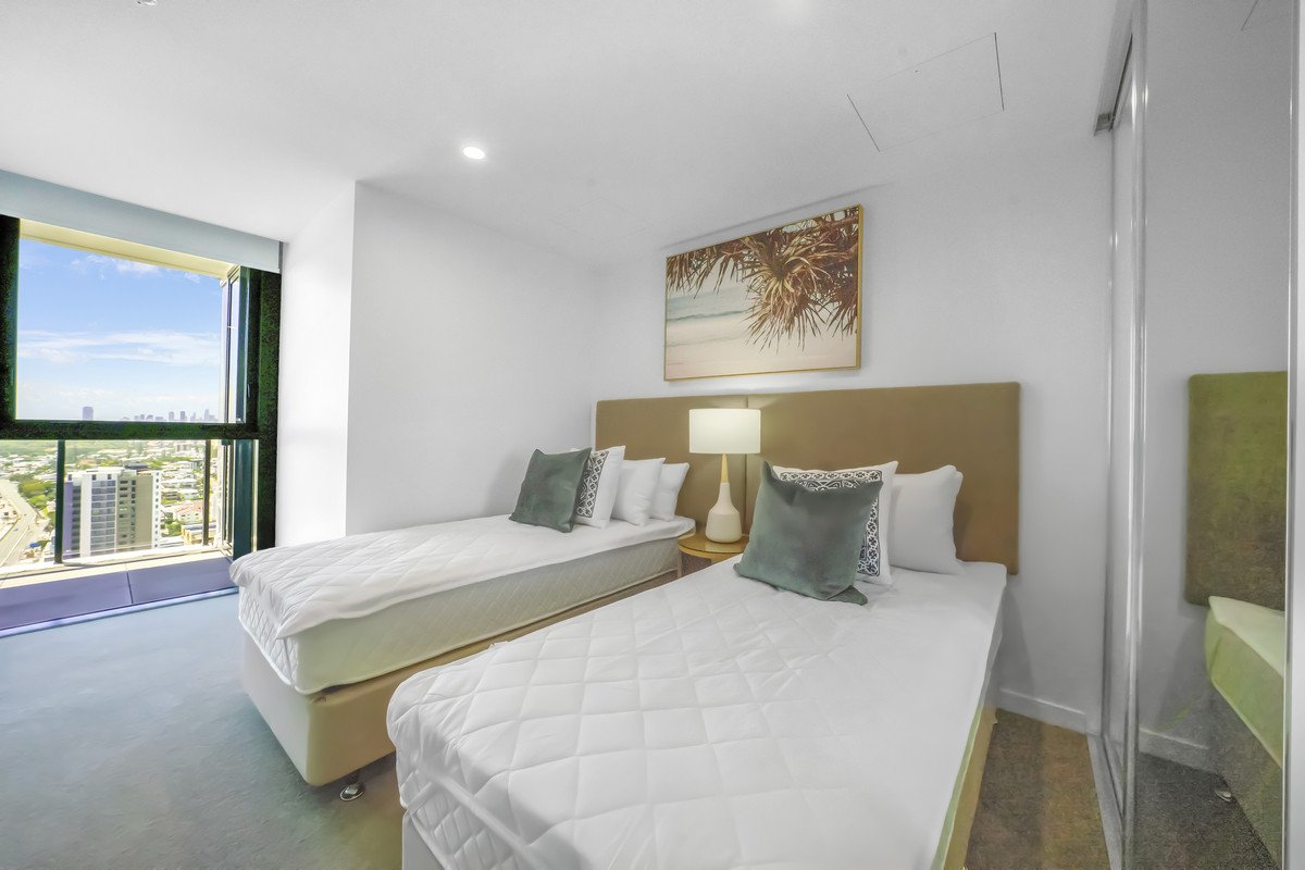 155/1969 Gold Coast Highway Burleigh Heads 10