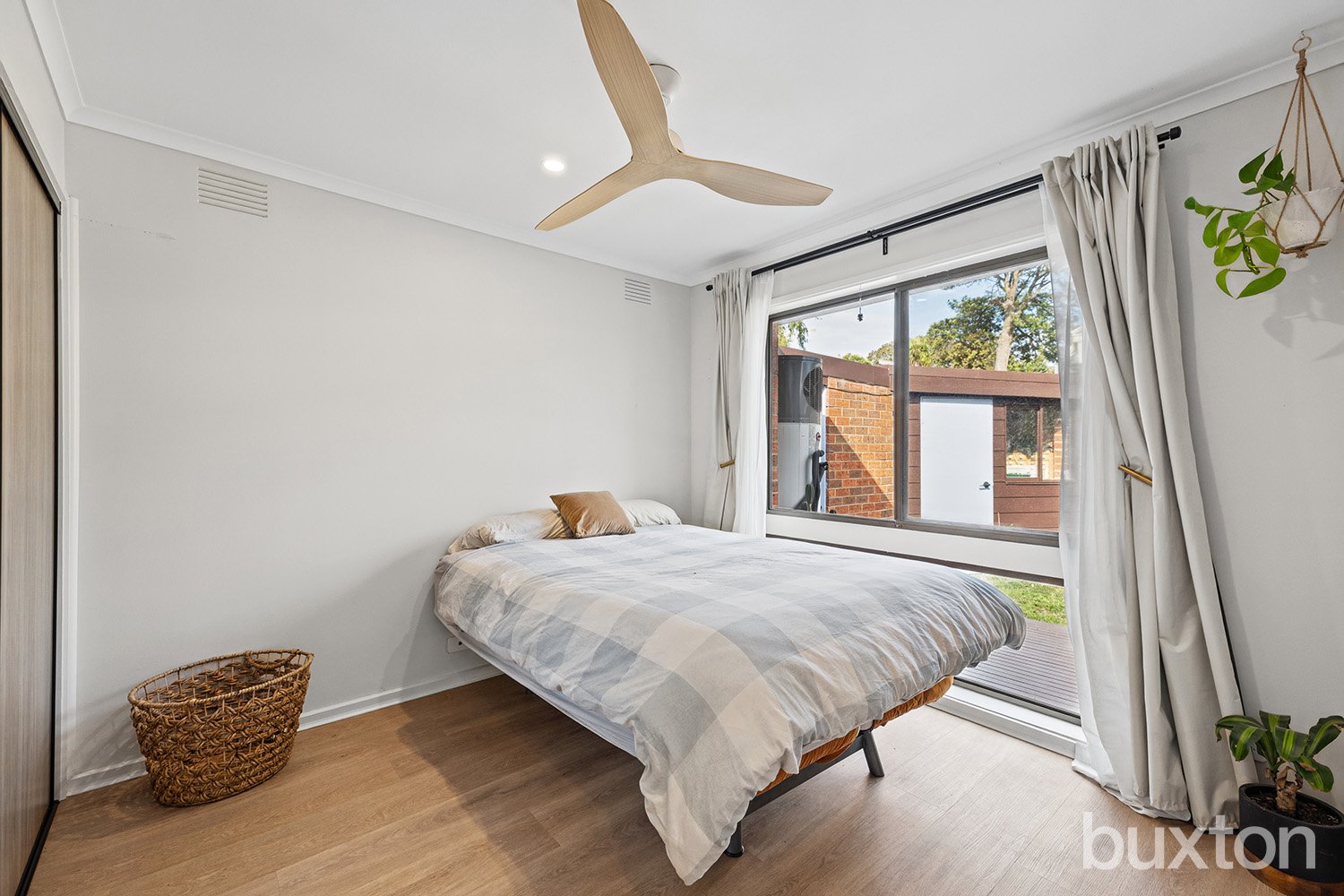 Gallery: 15/53-55 Blackwood Avenue