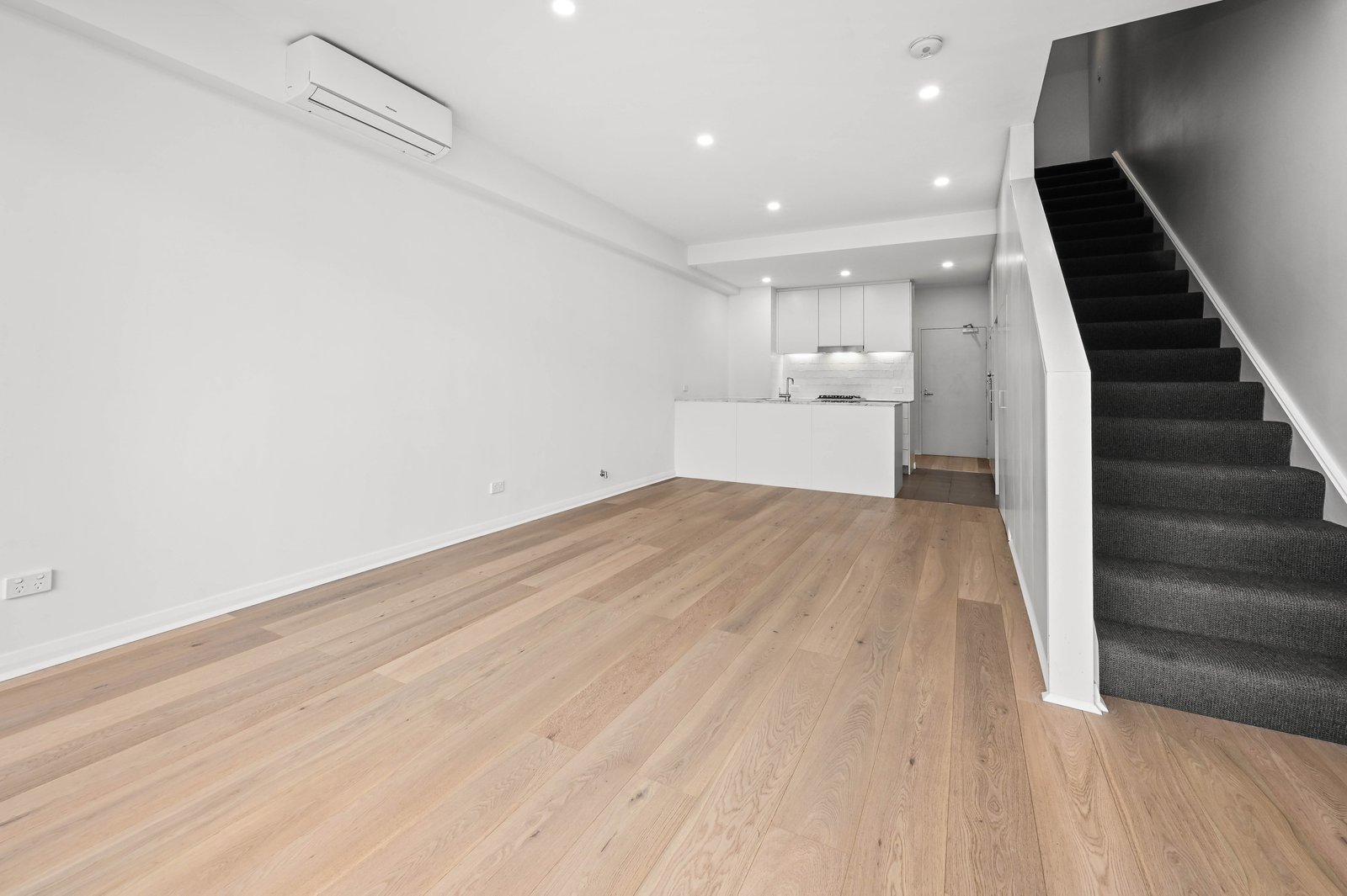 15/57 Rothschild Avenue ROSEBERY 2