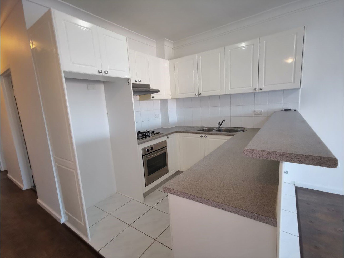 15/6-12 Hudson Street HURSTVILLE 3