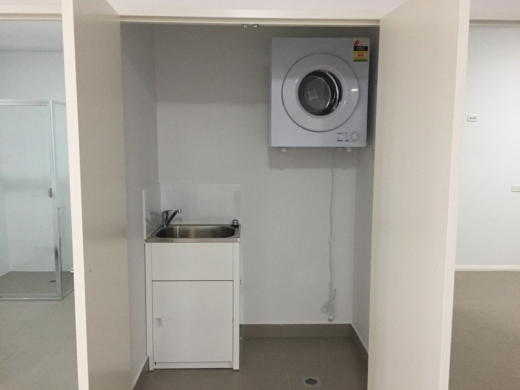 1/56-66 Lakeside Parade JORDAN SPRINGS 4