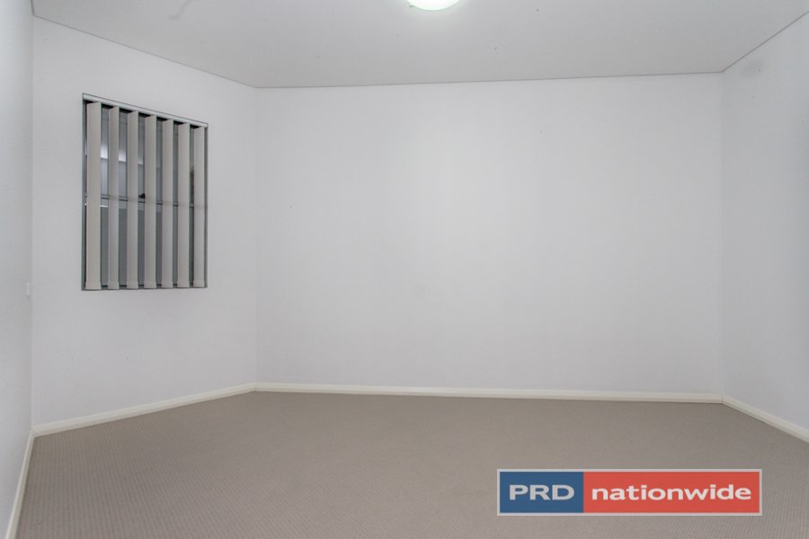 1/56-66 Lakeside Parade JORDAN SPRINGS 6