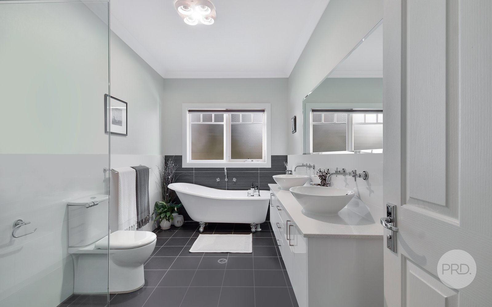 156 Burns Road SPRINGWOOD 16