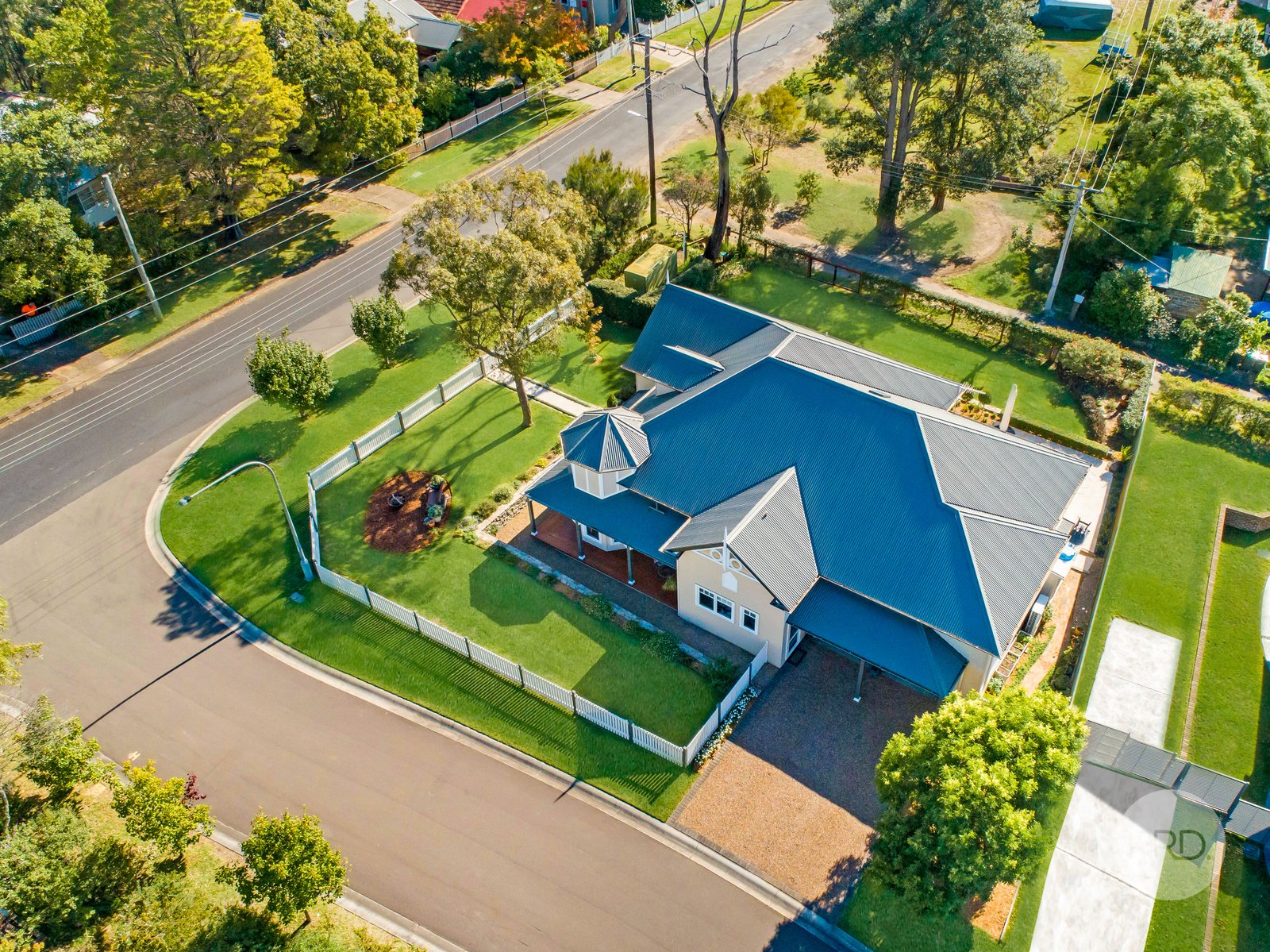 156 Burns Road SPRINGWOOD 25