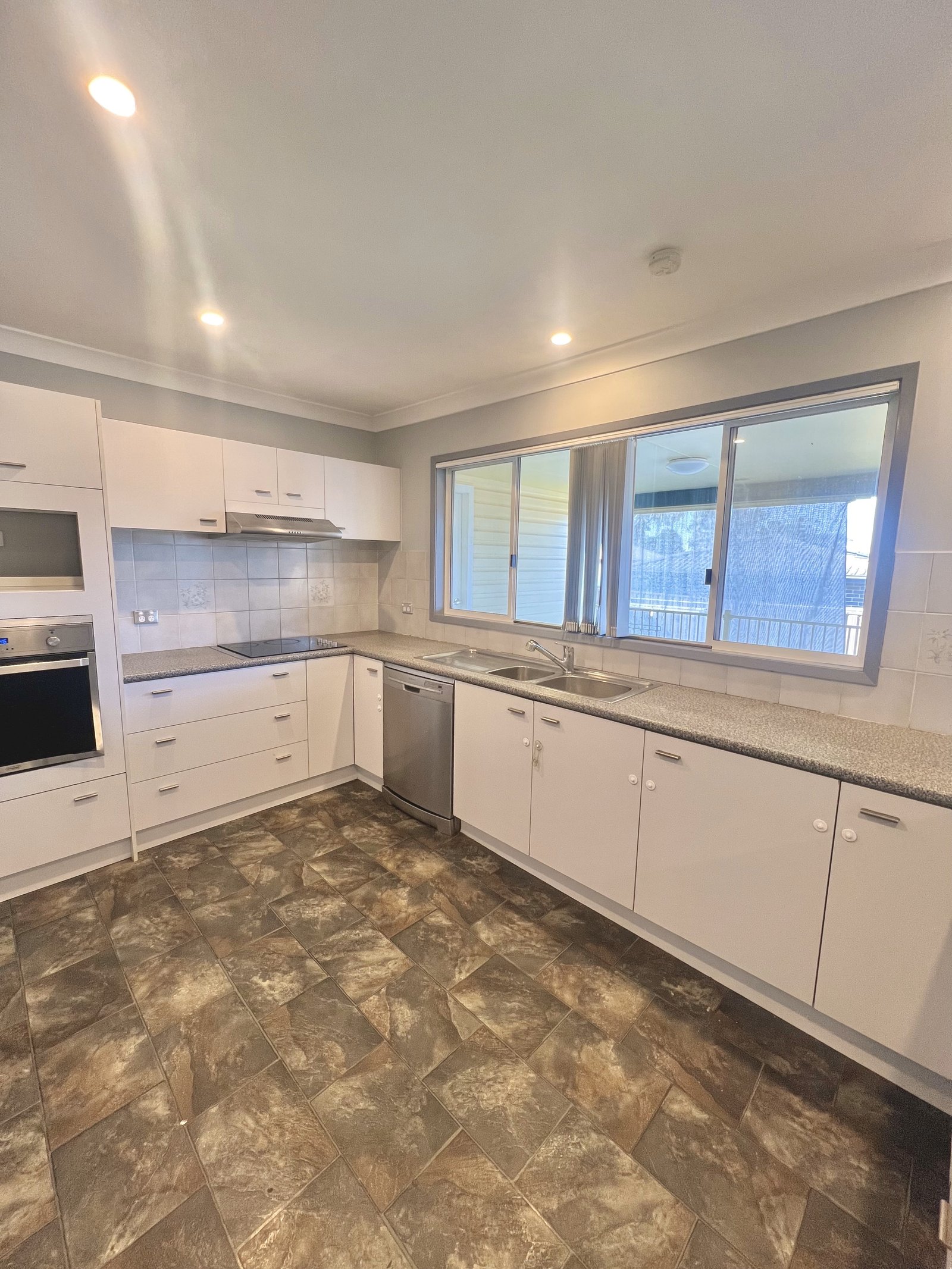 156 Hill Road LURNEA 3