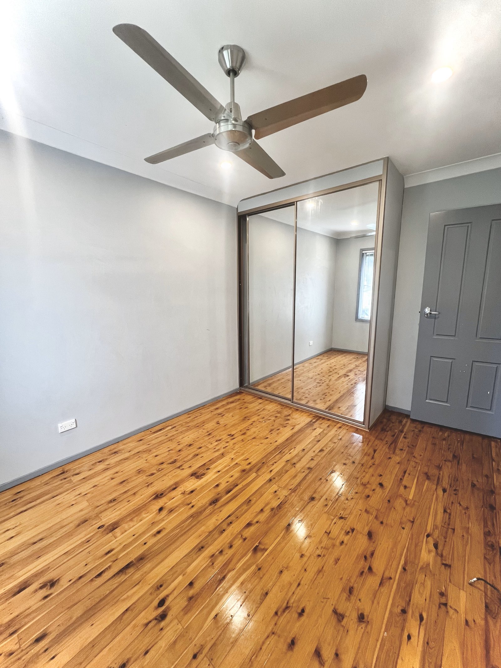 156 Hill Road LURNEA 9