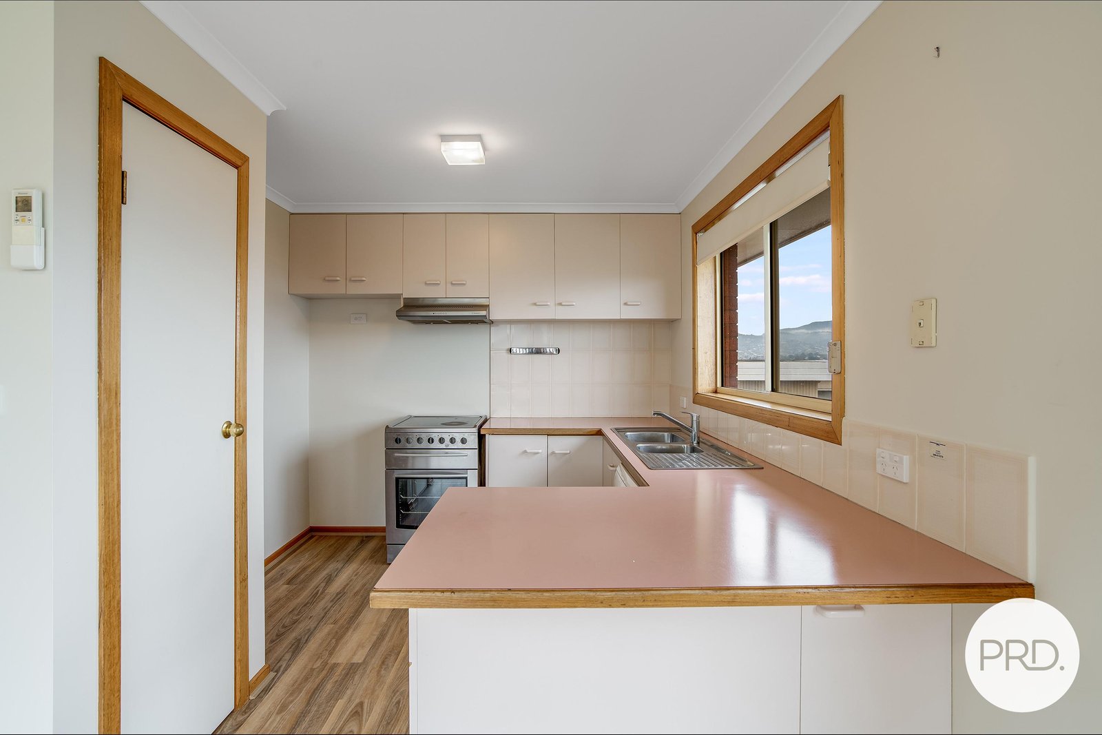 1/56 Lennox Avenue LUTANA 6