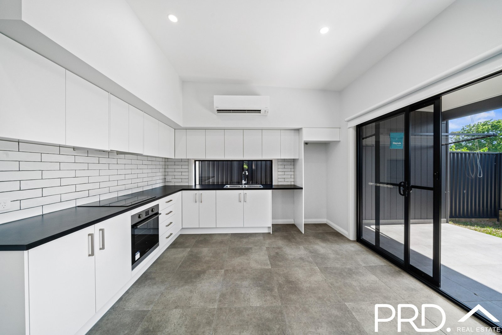 1/56 Lucas Road EAST HILLS 1