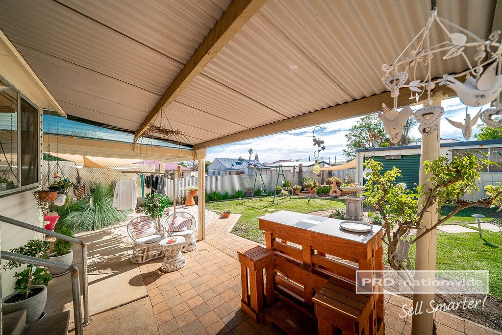 156 Macleay Street MOUNT AUSTIN 10
