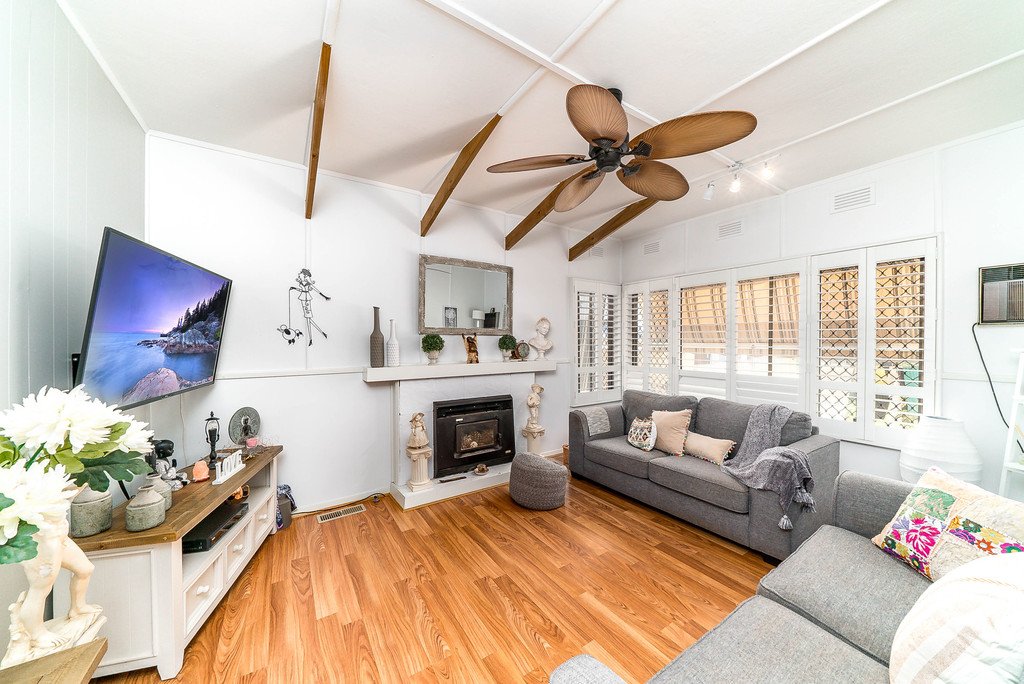 156 Macleay Street MOUNT AUSTIN 4